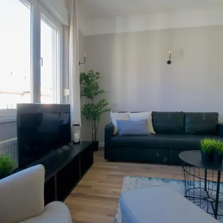 Standard By Hi5 - Tatra Street Apartmán