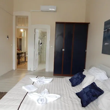 Budapesteasyflat Wesselenyi Apartment
