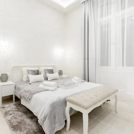 Ultra & Brand New Nest Budapest