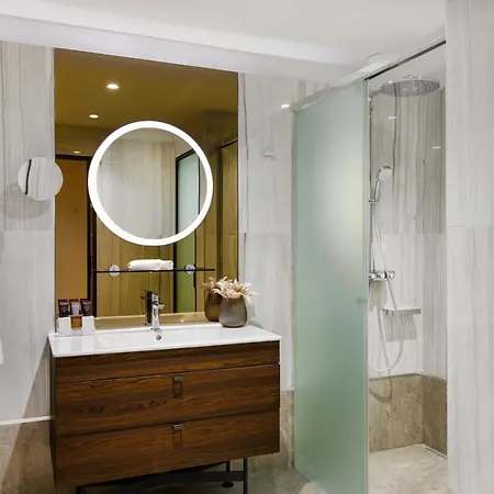 Emerald Downtown Luxury By Continental Group 2* Budapest
