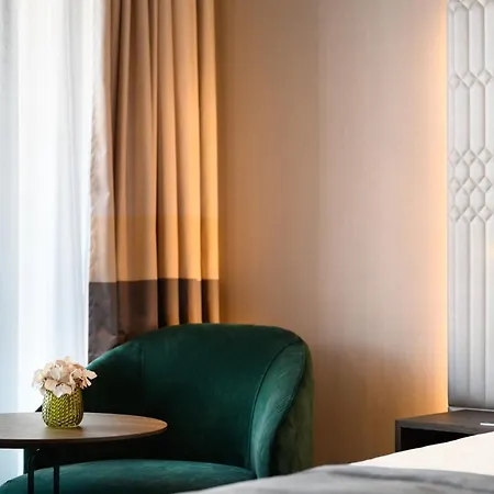 Emerald Downtown Luxury By Continental Group 2* Budapest