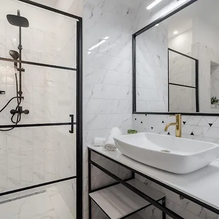 Hotel Astoria Boutique Suites- Location By Bqa Budapest