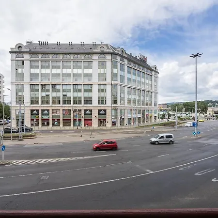Апартаменты Bpr Ethereal Panoramic With A/c & Balcony