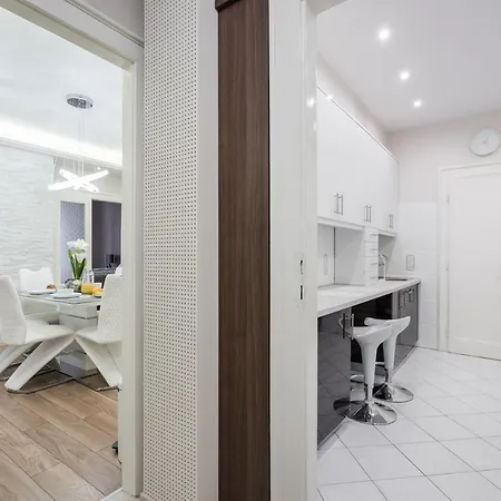 Bpr Ethereal Panoramic With A/c & Balcony Апартаменты Будапешт