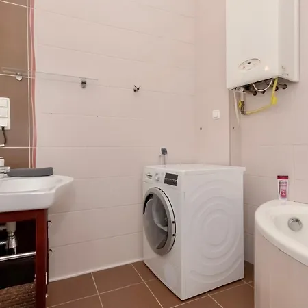 Apartment Corvina With Free Private Parking