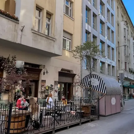 Apartment Corvina With Free Private Parking *