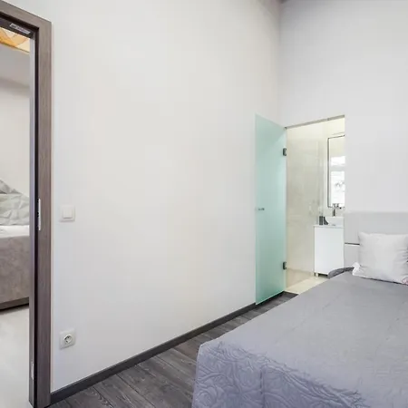 Appartement Nirvana Suite,3 Bedrooms, 2 Bathrooms, Acs *
