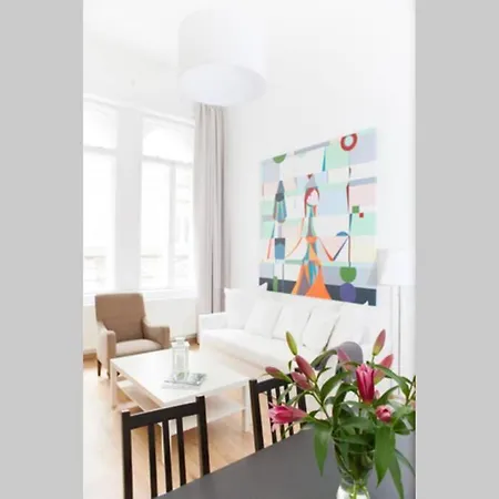 Artapart Luxury And Art In - A1 Apartment