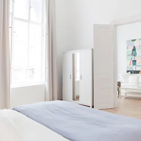Artapart Luxury And Art In - A1 *