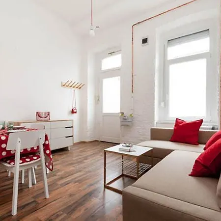 Loft Style In Hipster Area Apartment Budapest