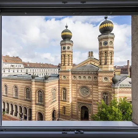 Apartmán Breathless Panorama Synagogue Elegant Attic Free Parking Reservation Needed *