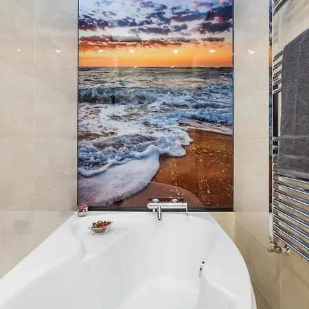 Nirvana Suite,3 Bedrooms, 2 Bathrooms, Acs Boedapest