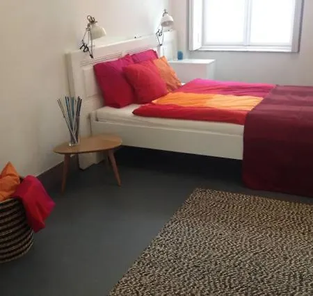 Apartment Stylish Art - Wifi & Great Location