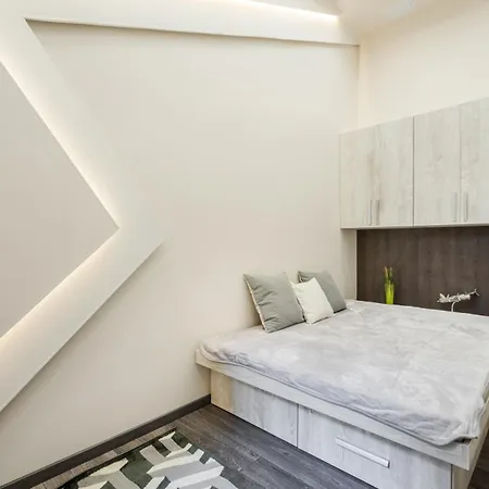Appartement Nirvana Suite,3 Bedrooms, 2 Bathrooms, Acs *