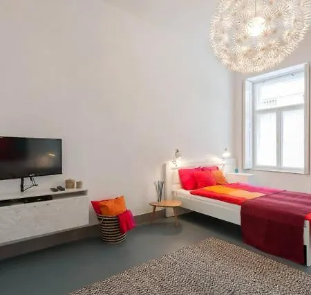 Apartment Stylish Art - Wifi & Great Location *