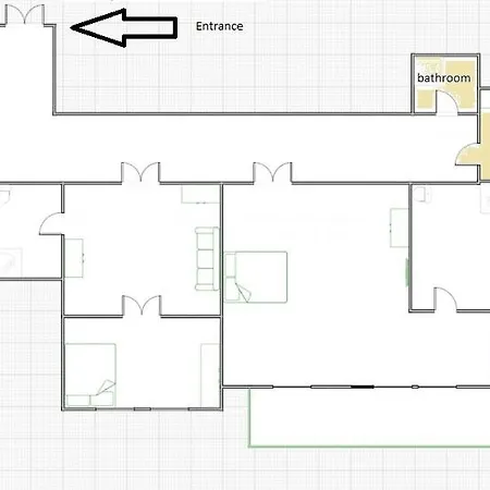 With Bathroom In Center