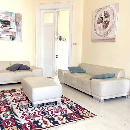 דירה Elegant 125m2 In Center Of בודפשט