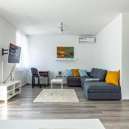 Amphora Luxury With Free Private Parking And Cozy Balcony Appartamento Budapest