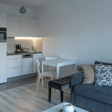 Dob36 With Free Private Parking And Balcony *