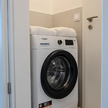 Apartment Dob36 With Free Private Parking And Balcony