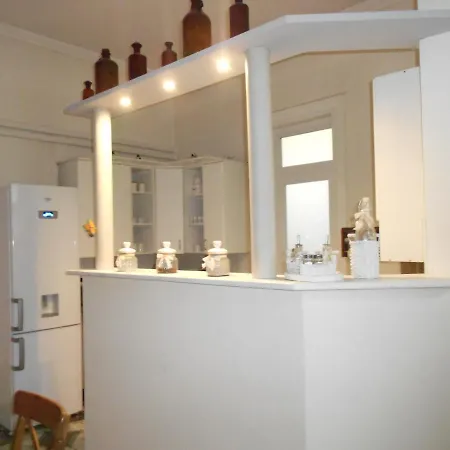 Panorama Apartment *