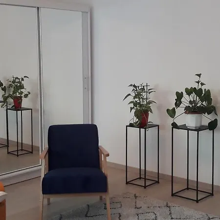 Apartment Liliom With Free Parking Space