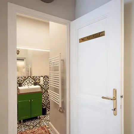 Bpr Art Nouveau Apartment *