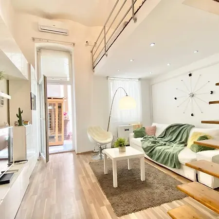 Cool! With Sauna And Private Garden Apartment *