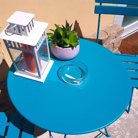 Apartment Modern Stylish 2 Bedroom *