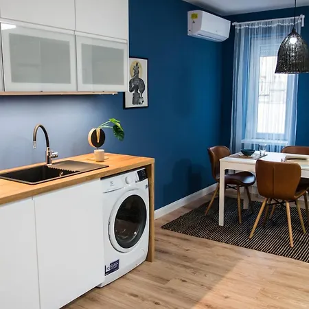 Danubio****2 Bedrooms-be In The Center Of It All!