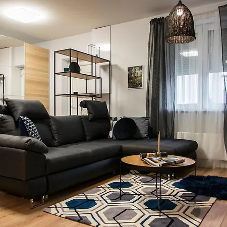 Danubio****2 Bedrooms-be In The Center Of It All! Apartment