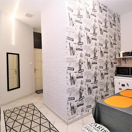 Apartment Nehru Part River Side Danube *