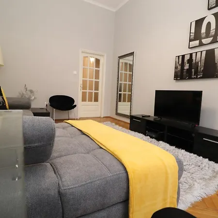 Apartment Nehru Part River Side Danube