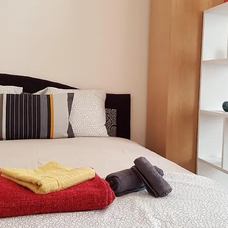 Center Royalty Apartment *
