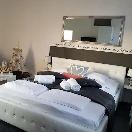 Apartment Modern Flat In Center