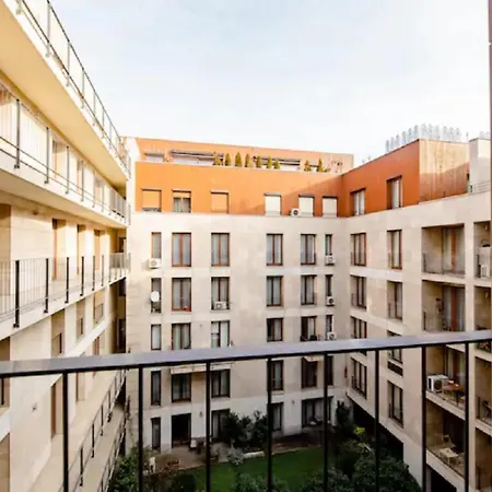 Kazinczy-New Development-French Balcony