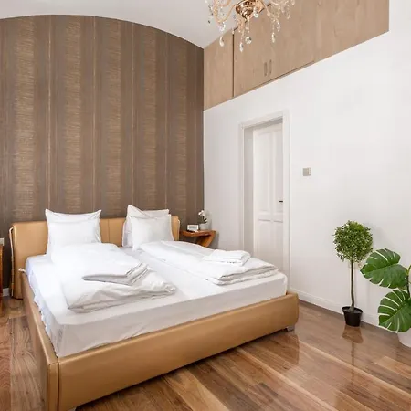 Luxury Dream At The Basilica 3br/2bath *