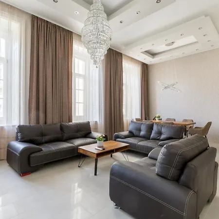 Luxury Dream At The Basilica 3br/2bath Apartment *