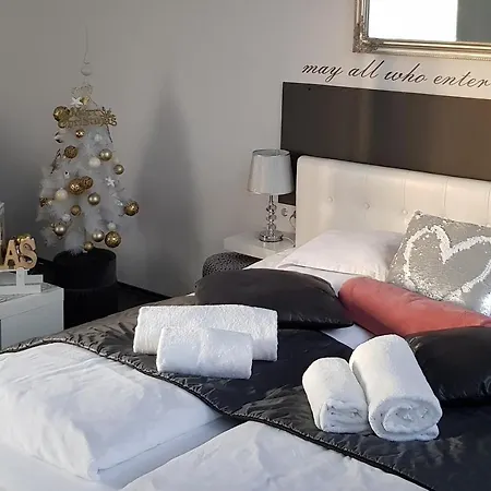 Modern Flat In Center Budapest