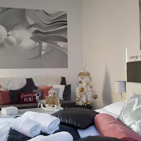 Modern Flat In Center Budapest