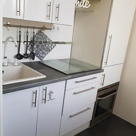 Modern Flat In Center *
