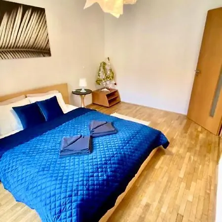 Kazinczy-New Development-French Balcony Апартаменты