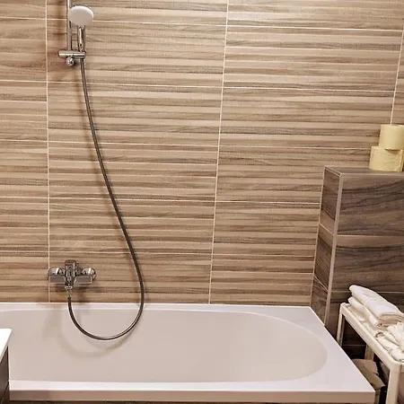 Modern Luxe In Heart Of Downtown Apartmán Budapešť