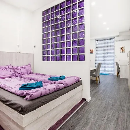 Centre Point Apartment