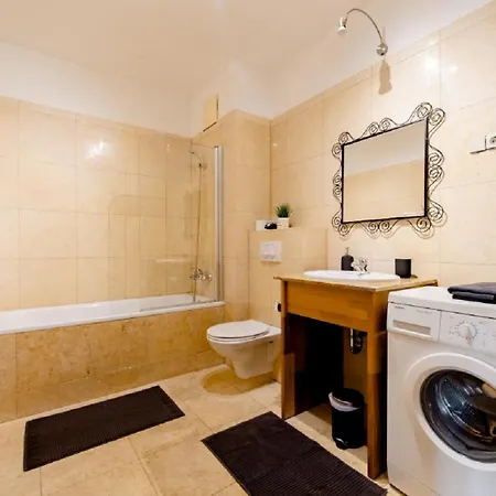 Apartment Kazinczy-New Development-French Balcony Budapest