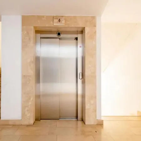 Апартаменты Kazinczy-New Development-French Balcony