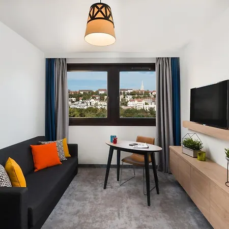 Mercure Castle Hill Отель 4*