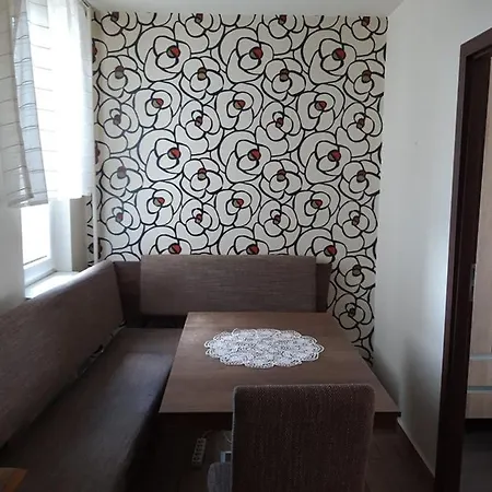 Varga Apartman Apartment