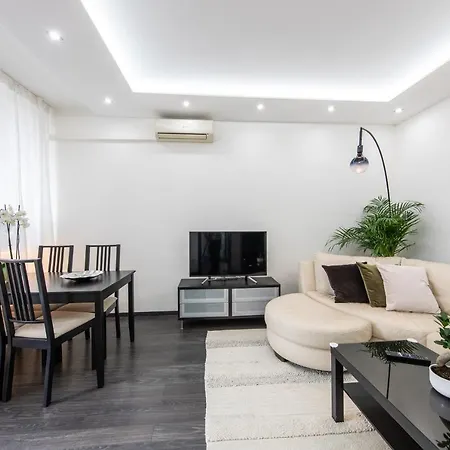 Spacious 3-room With Free Parking Apartament Budapeszt
