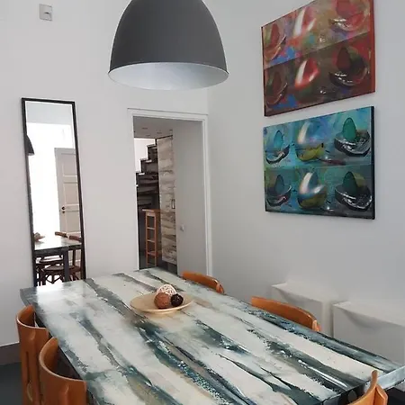 Apartment Modern Stylish 2 Bedroom